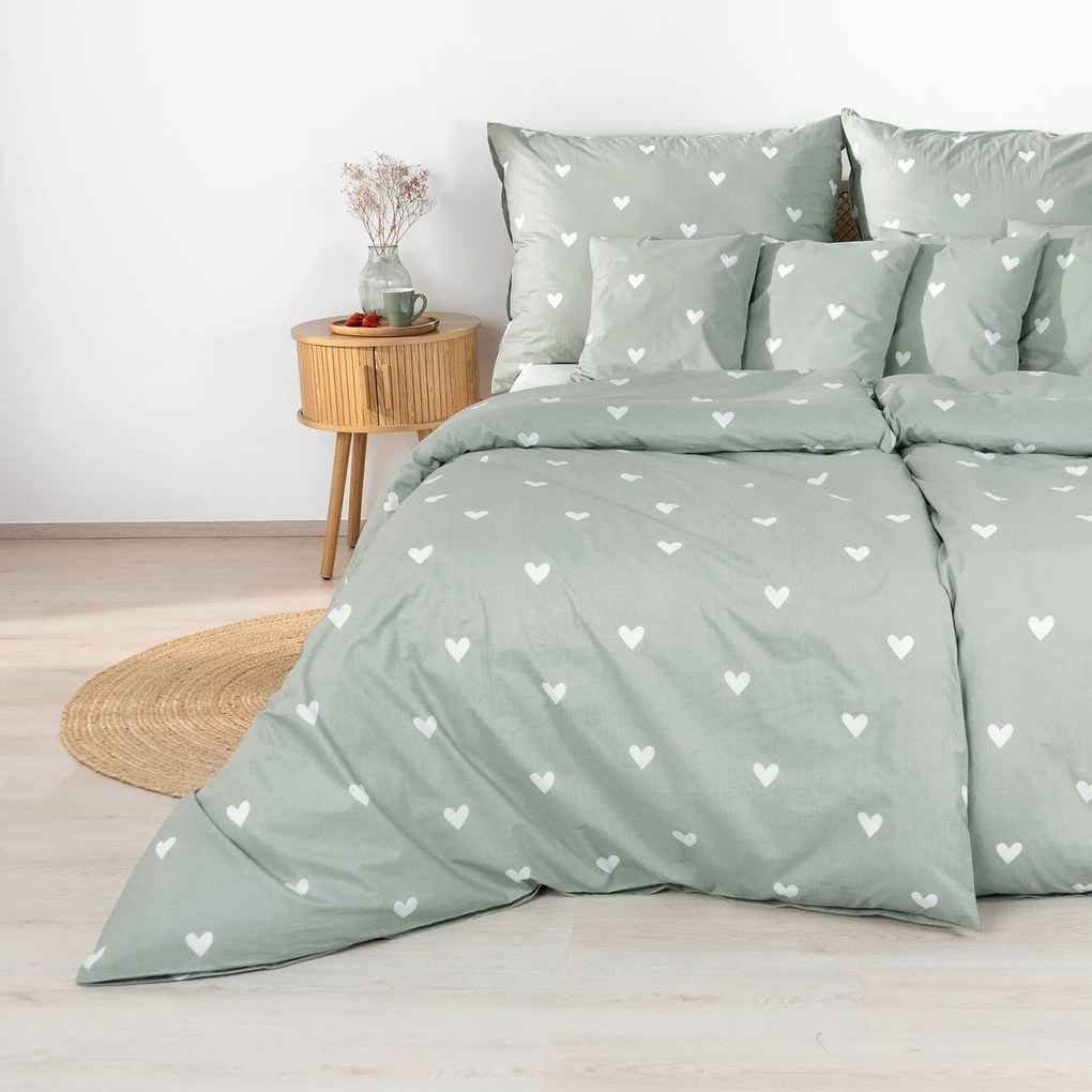 Goldea pamut ágyneműhuzat - szívecskék, zsálya színű alapon 200 x 200 és 2db 70 x 90 cm