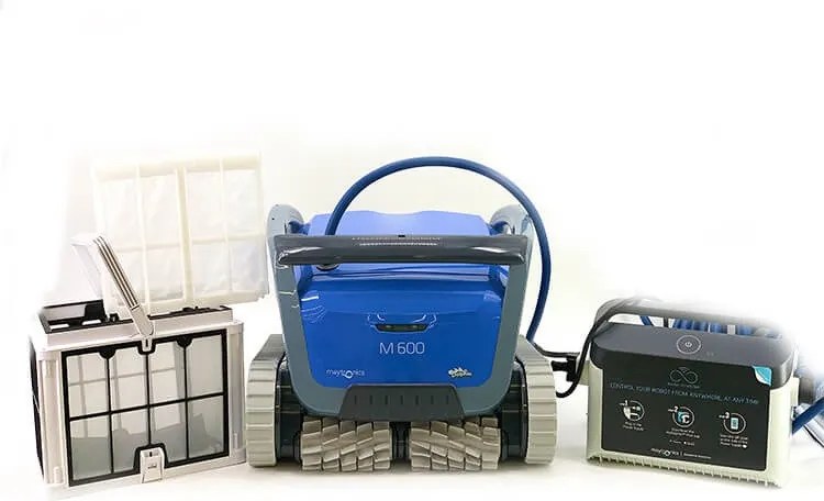 Maytronics Dolphin M600 automata vízalatti medence porszívó robot