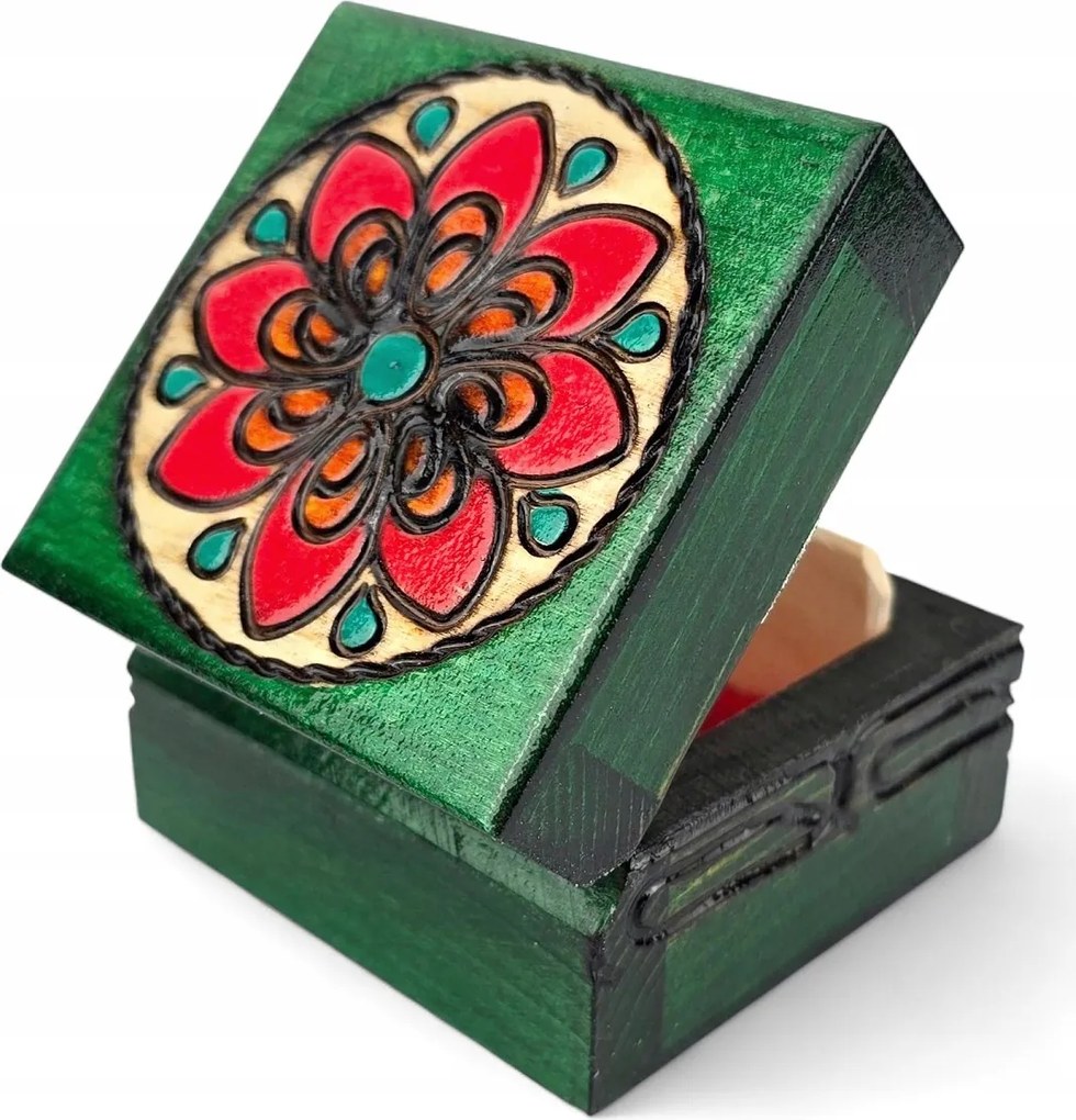 Apró Fa Táska Ékszerdoboz Égetett Pácolt Kazetta *6x6 cm.