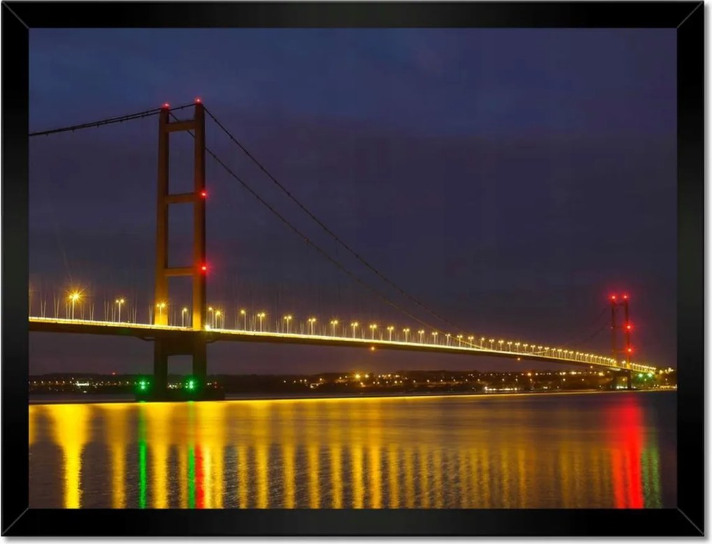 Poszterek keretben 40x30 Gyönyörűen megvilágított függőhíd az éjszakai órákban
