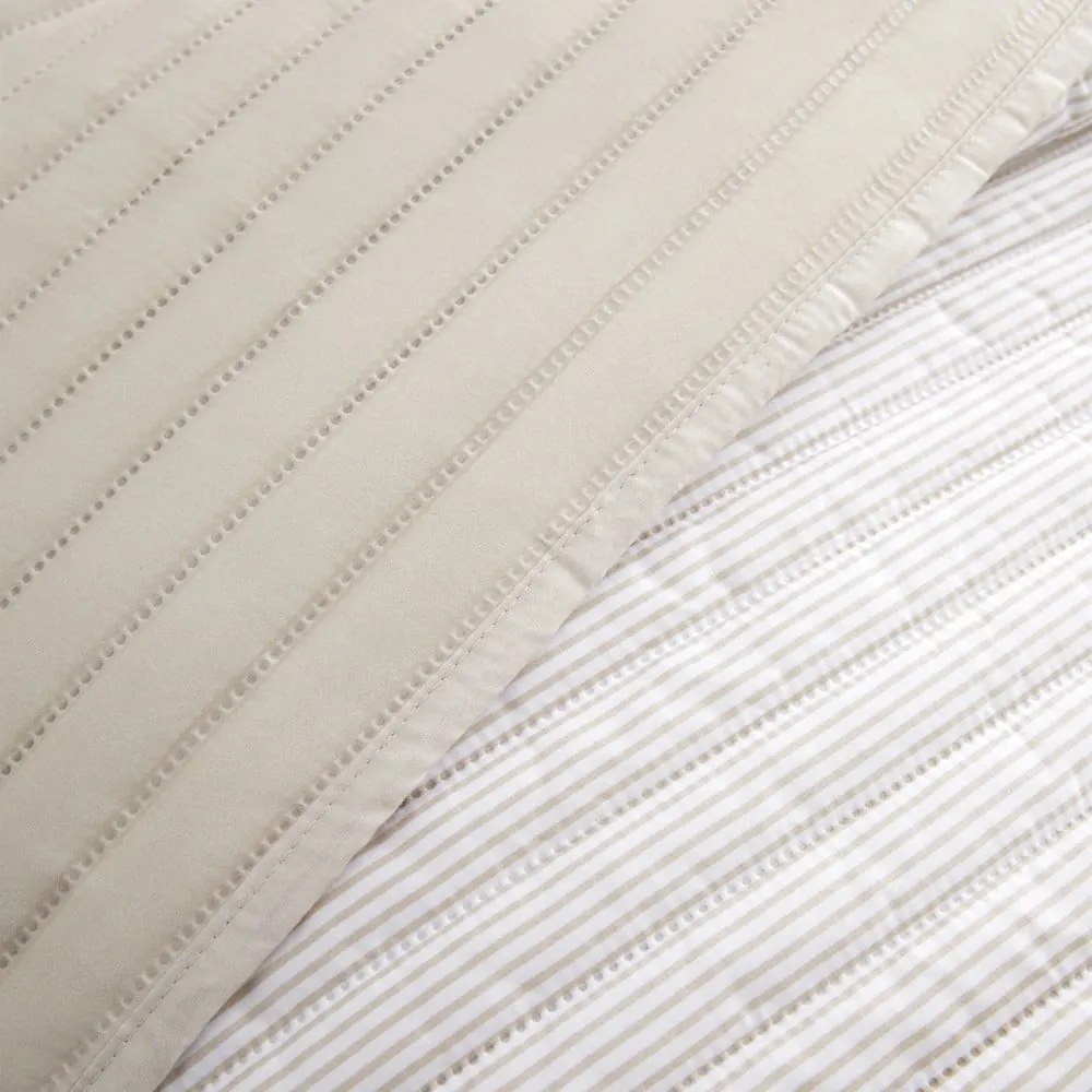 Bézs steppelt ágytakaró 220x230 cm Stripe – Catherine Lansfield