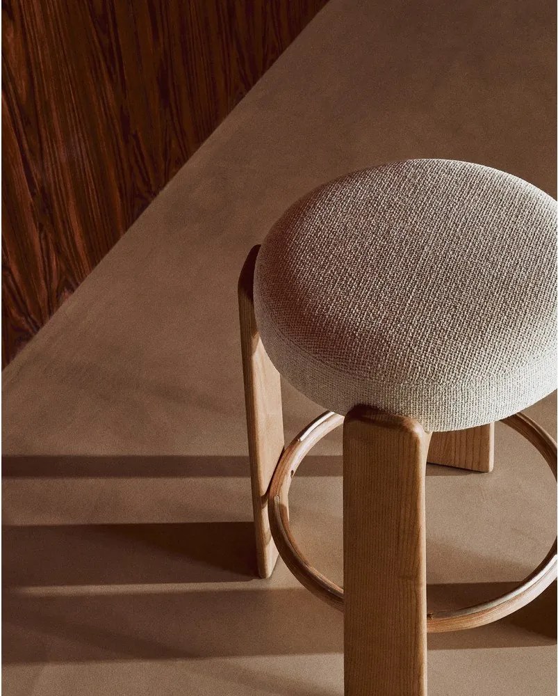 Bézs-világos natúr színű kőrisfa bárszék (ülésmagasság 65 cm) Granite – Kave Home