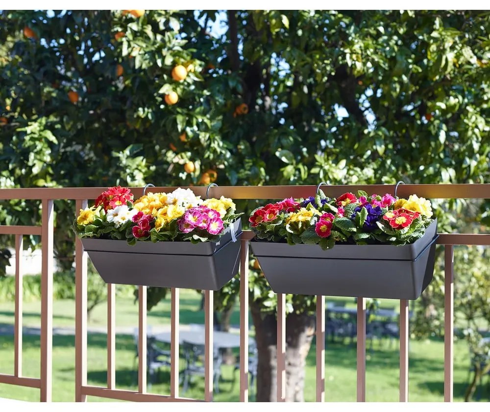 Újrahasznosított műanyag önöntözős láda 50 cm Capri – Artevasi