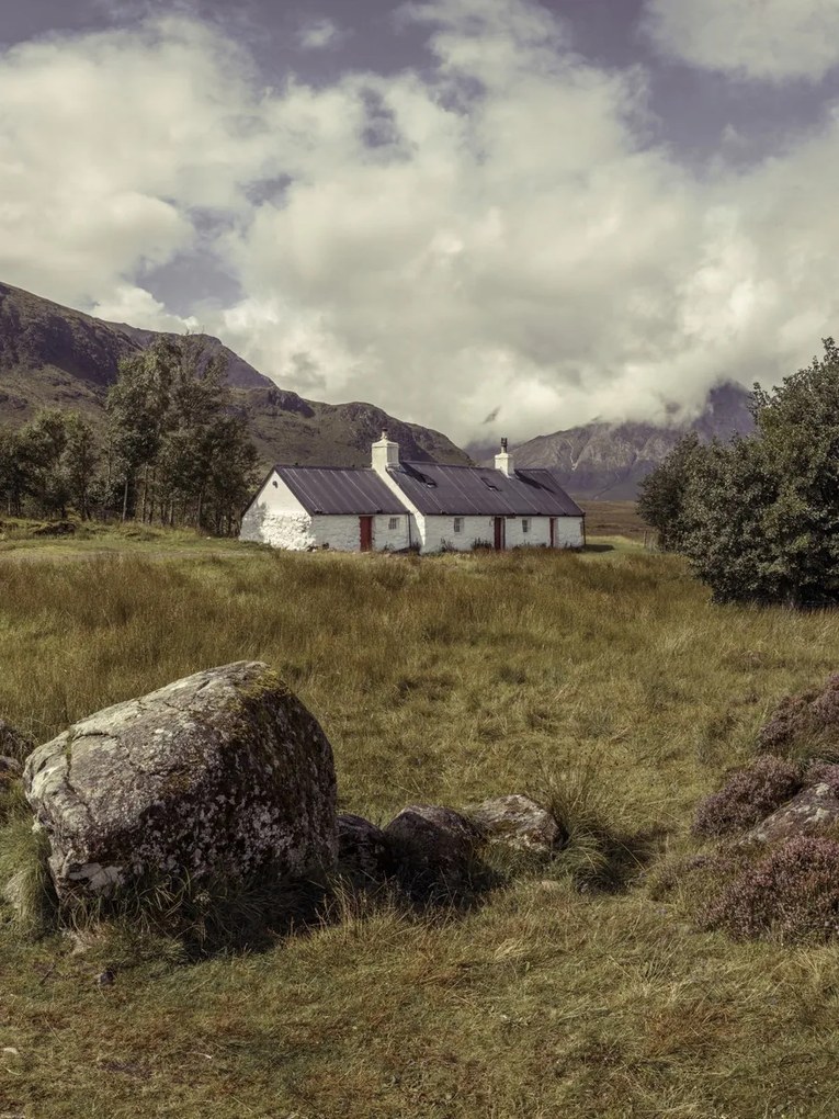 Poszter 60x80cm Glen Coe kunyhó, Assaf Frank