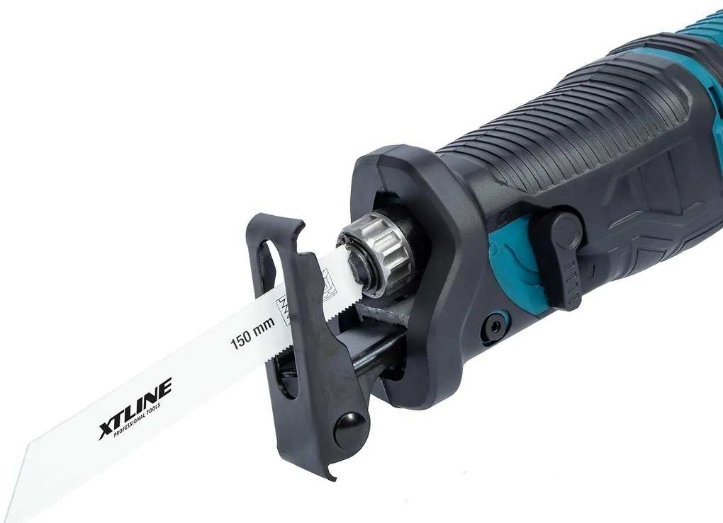 XTline Akkus fűrész 18V XT102730