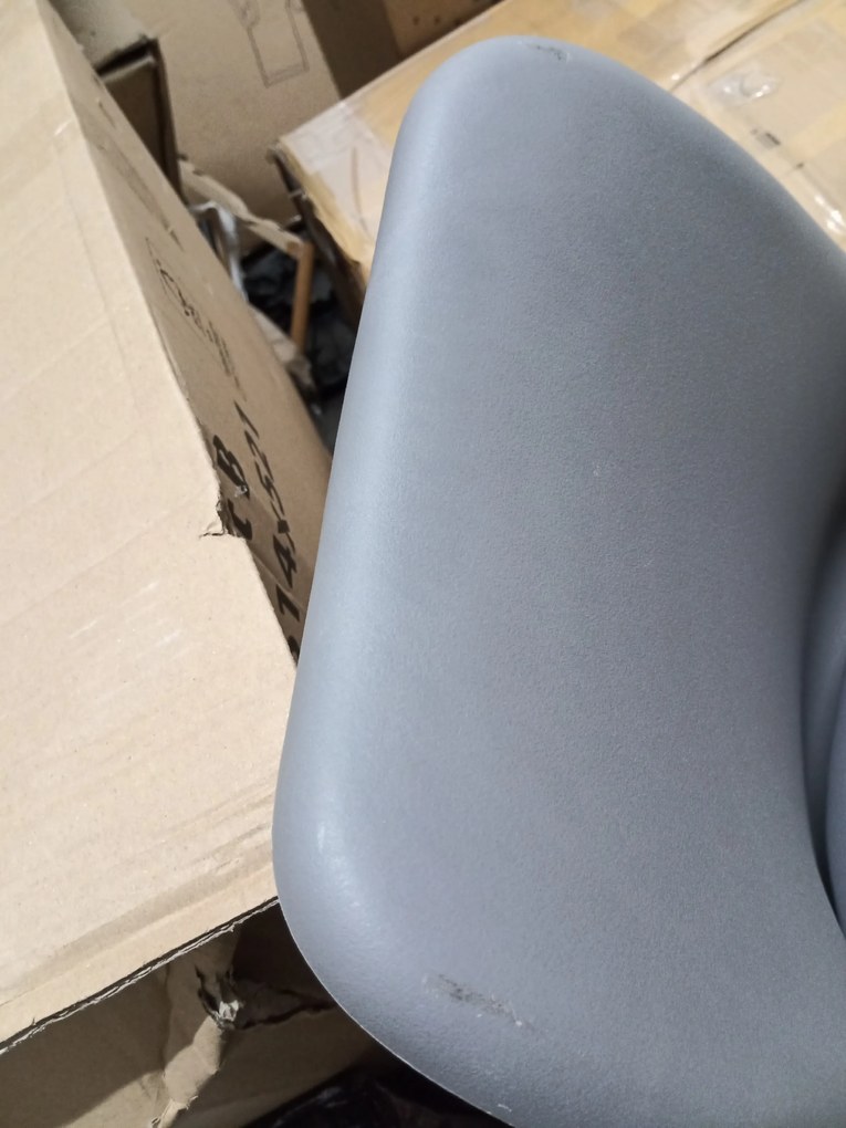 AKCIÓ Sötétszürke BALI MARK szék bükk lábakkal II. osztály