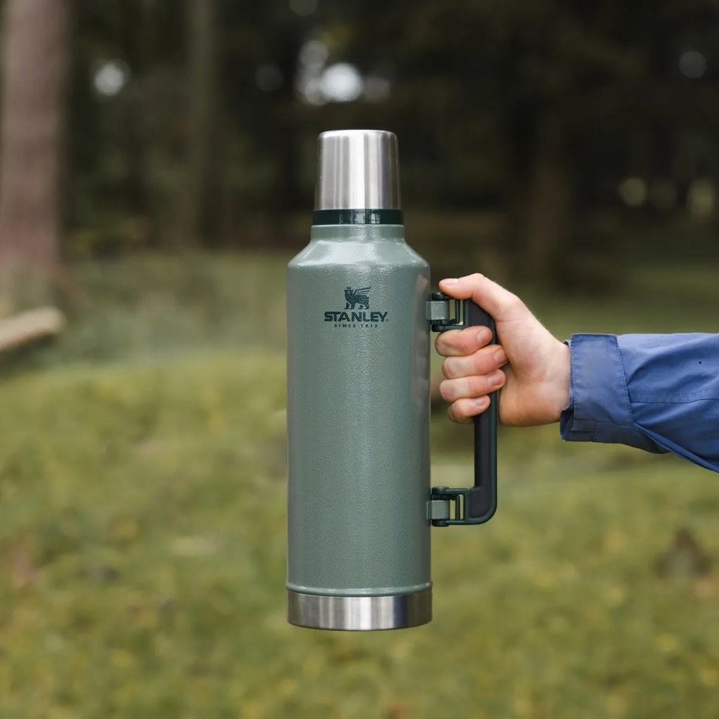 Stanley Thermosz Legendary Classic 2,3 lHammertone zöld, 2,3 l