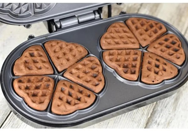 Heinner HWF-1000CR - Gofrisütő 1000W/230V fekete/rózsaarany