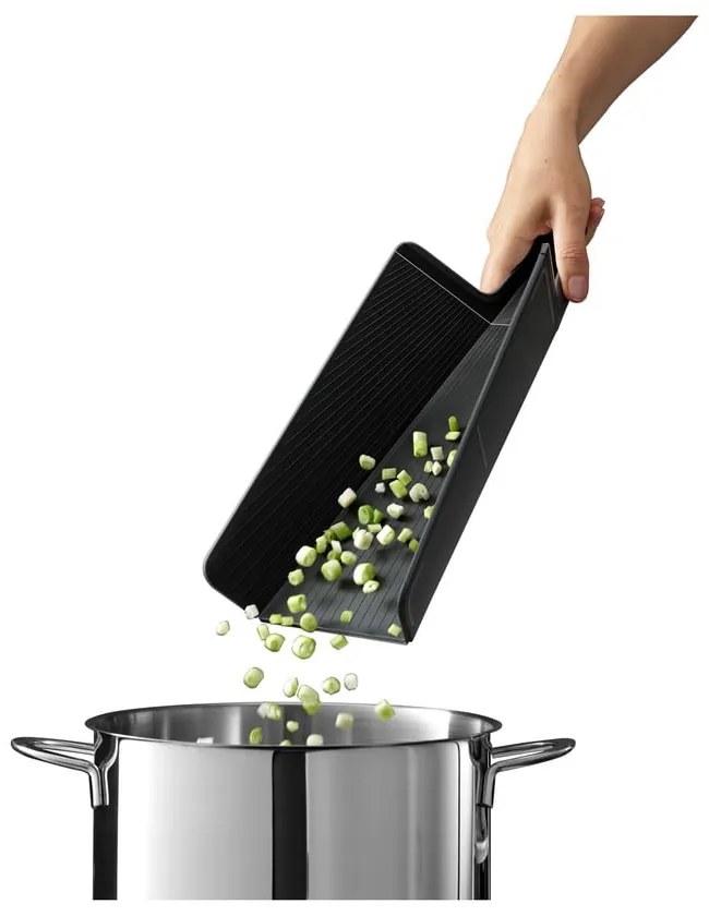 Vágódeszka 26x45 cm Chop2Pot – Joseph Joseph