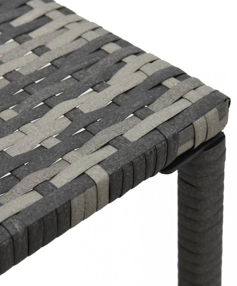 antracitszürke polyrattan napozóágyak asztallal