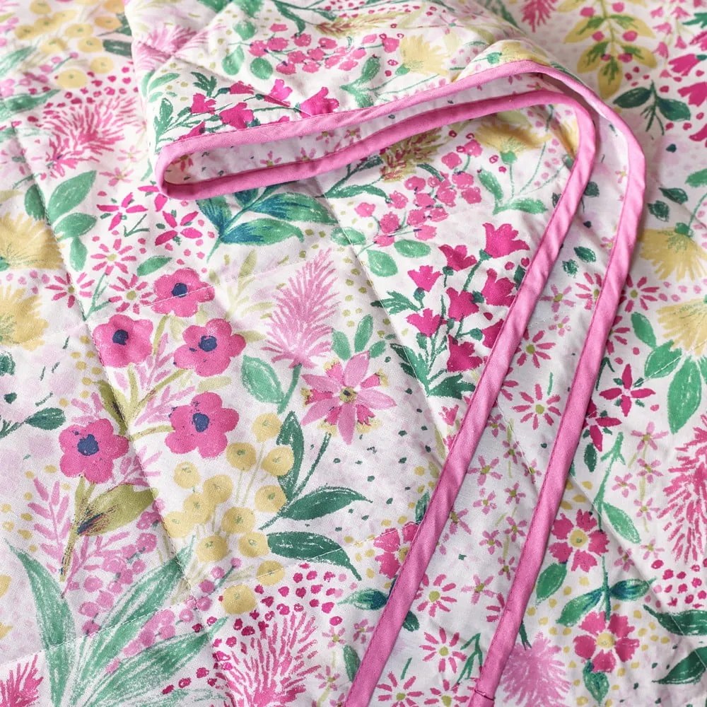 Rózsaszín steppelt ágytakaró 220x230 cm Tilly Floral – Catherine Lansfield