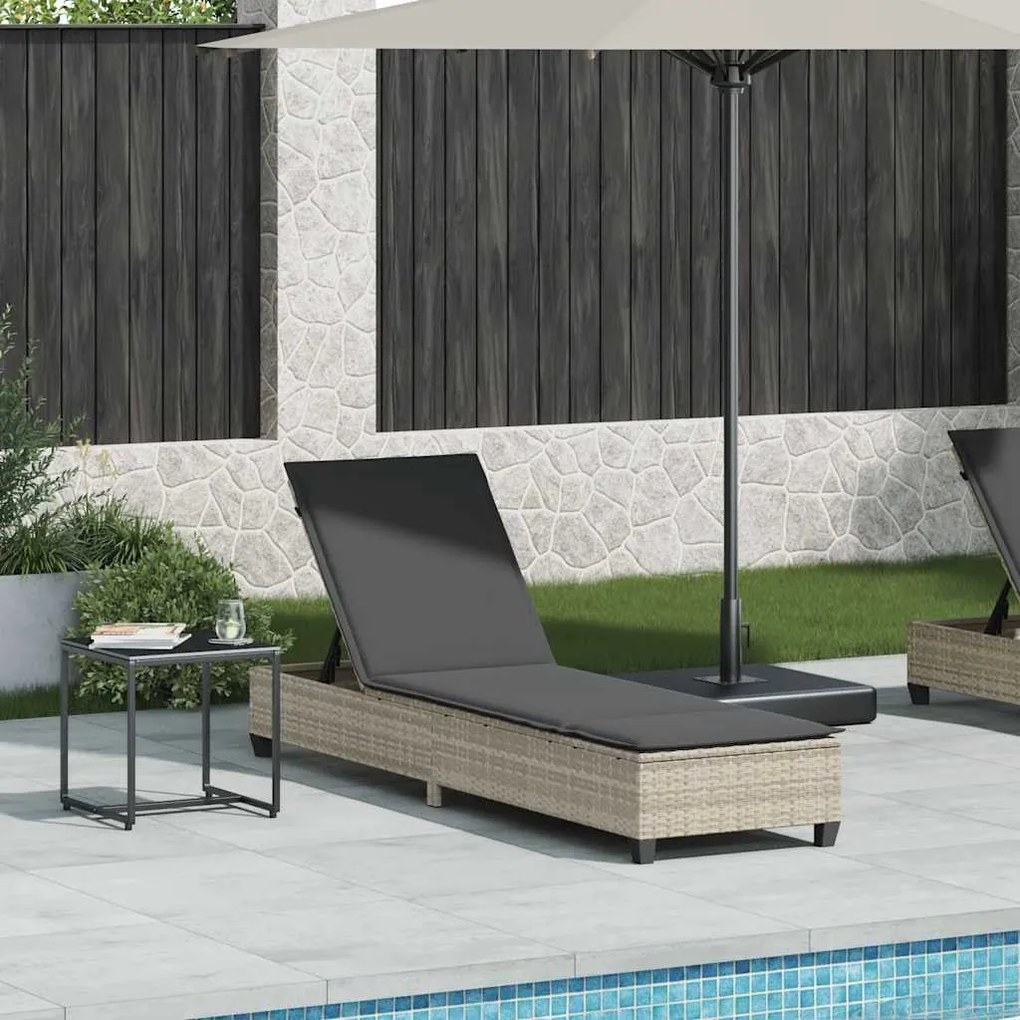 világosszürke polyrattan napozóágy párnákkal 55x200x25,5 cm