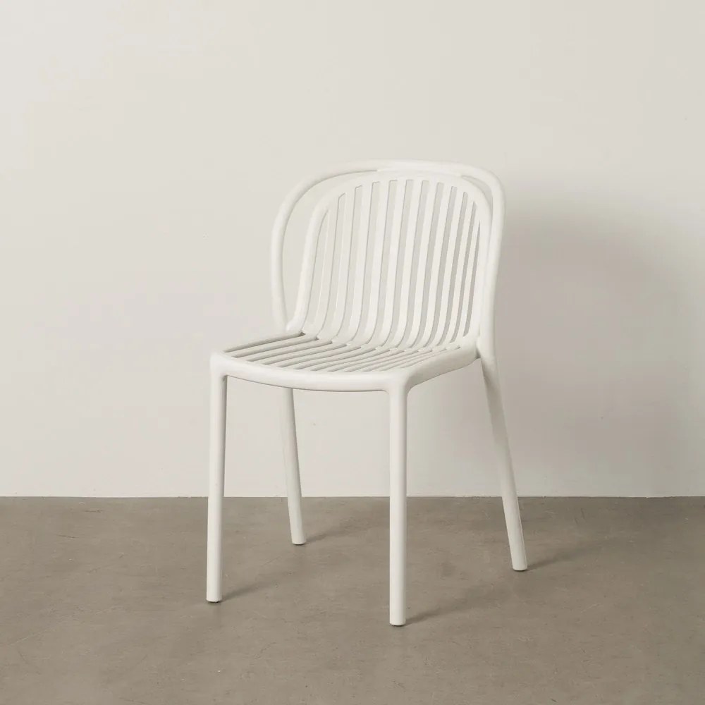 Fehér műanyag étkezőszék Alia – Ixia