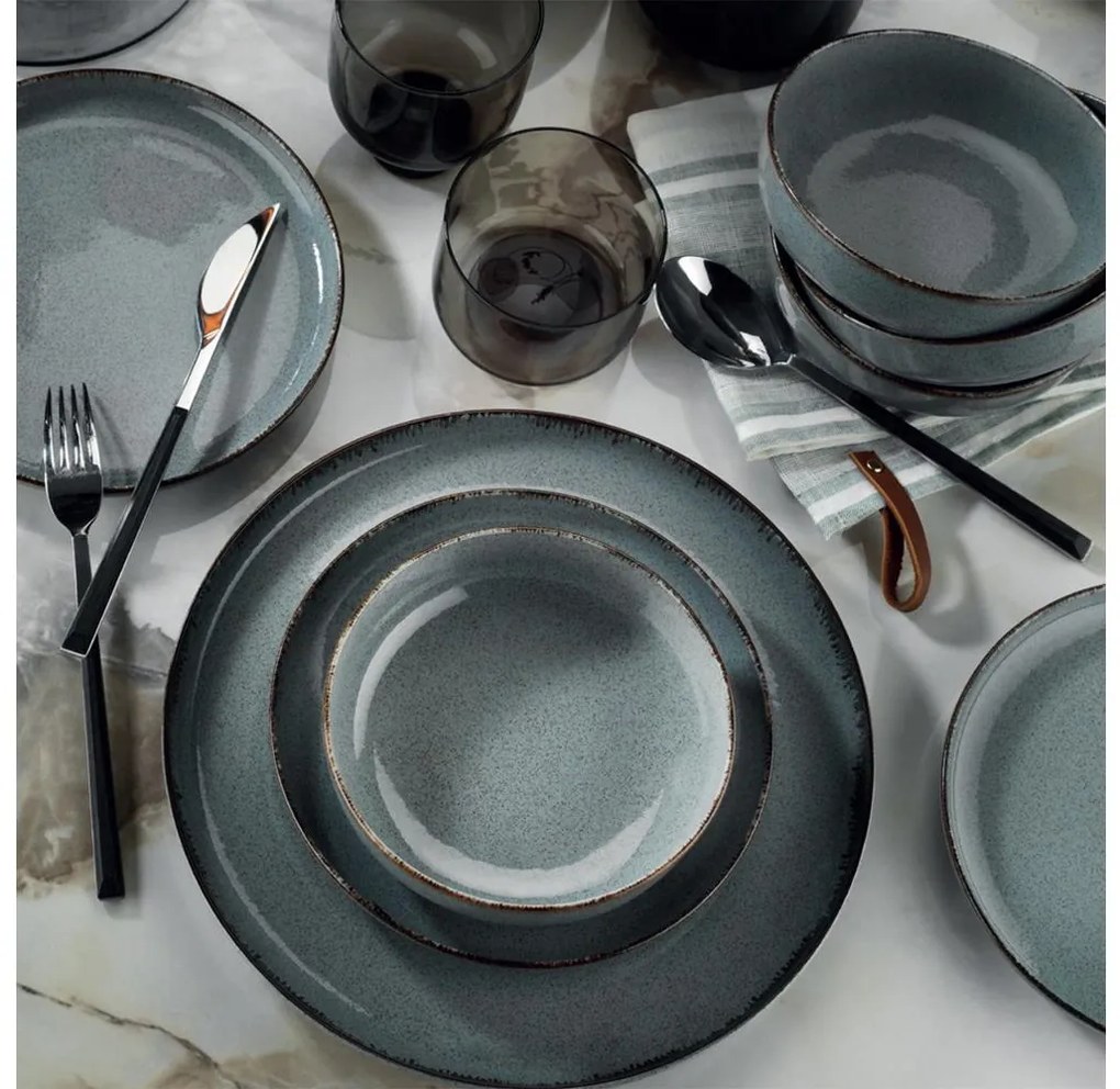 18 részes kék porcelán étkészlet