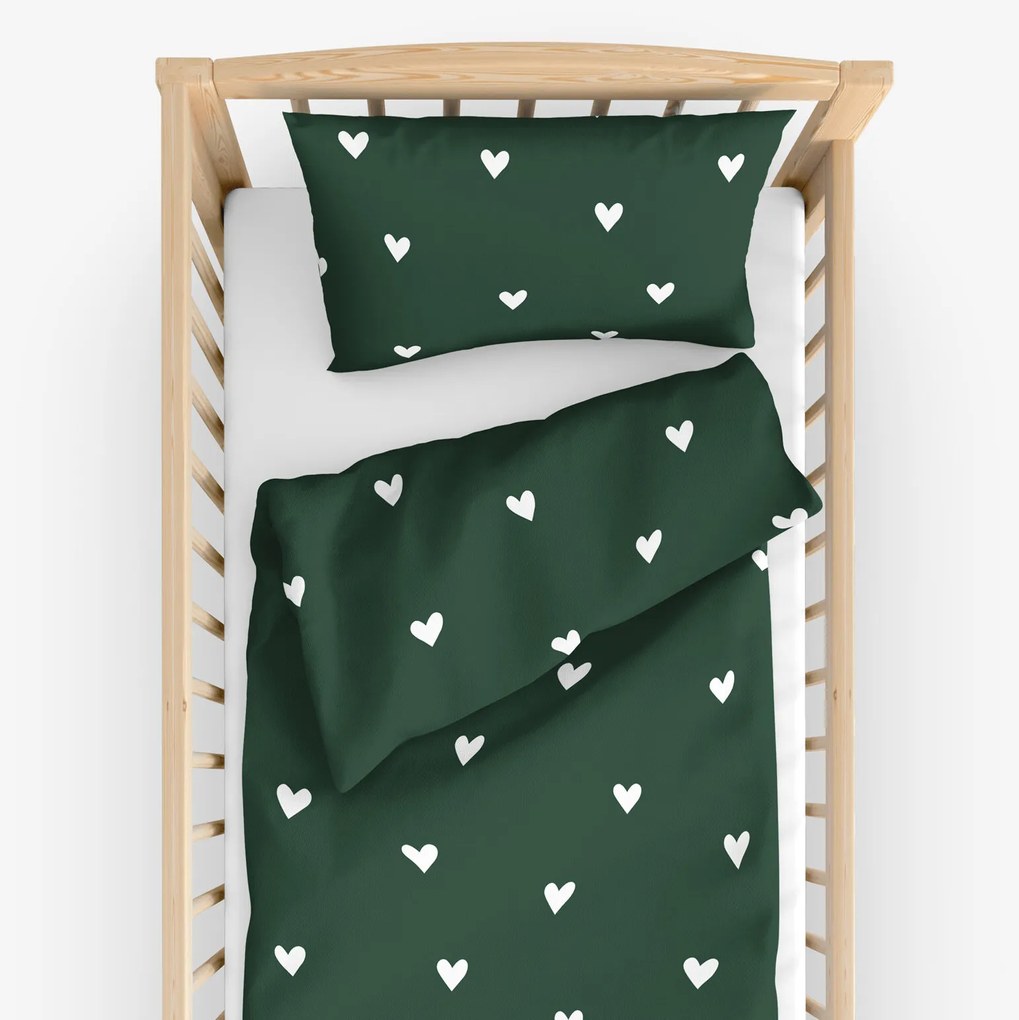 Goldea gyermek pamut ágyneműhuzat kiságyba - szívecskék, sötétzöld alapon 100 x 135 és 40 x 60 cm