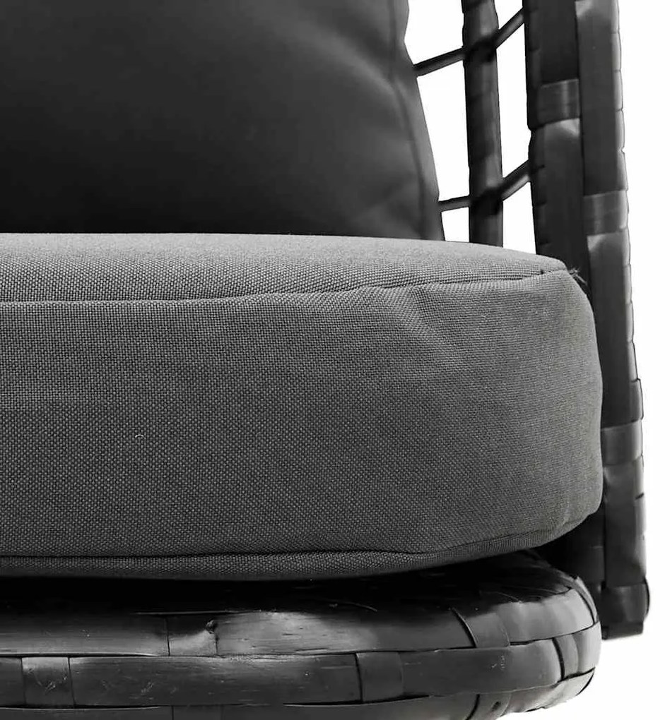 2 db fekete polyrattan kerti szék párnával