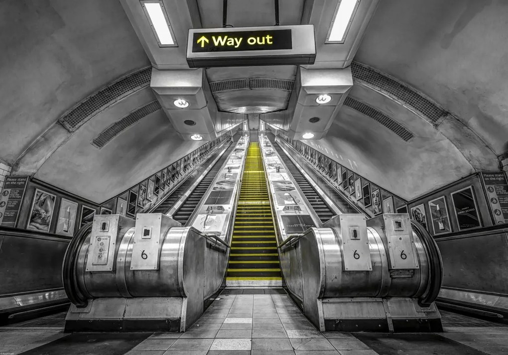 Poszter 66,5x46,5cm Mozgólépcső a metróállomáson, Assaf Frank