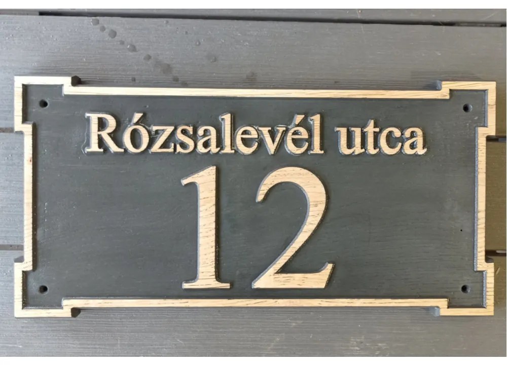 Házszámtábla ''Bástya" 400x200mm, fa