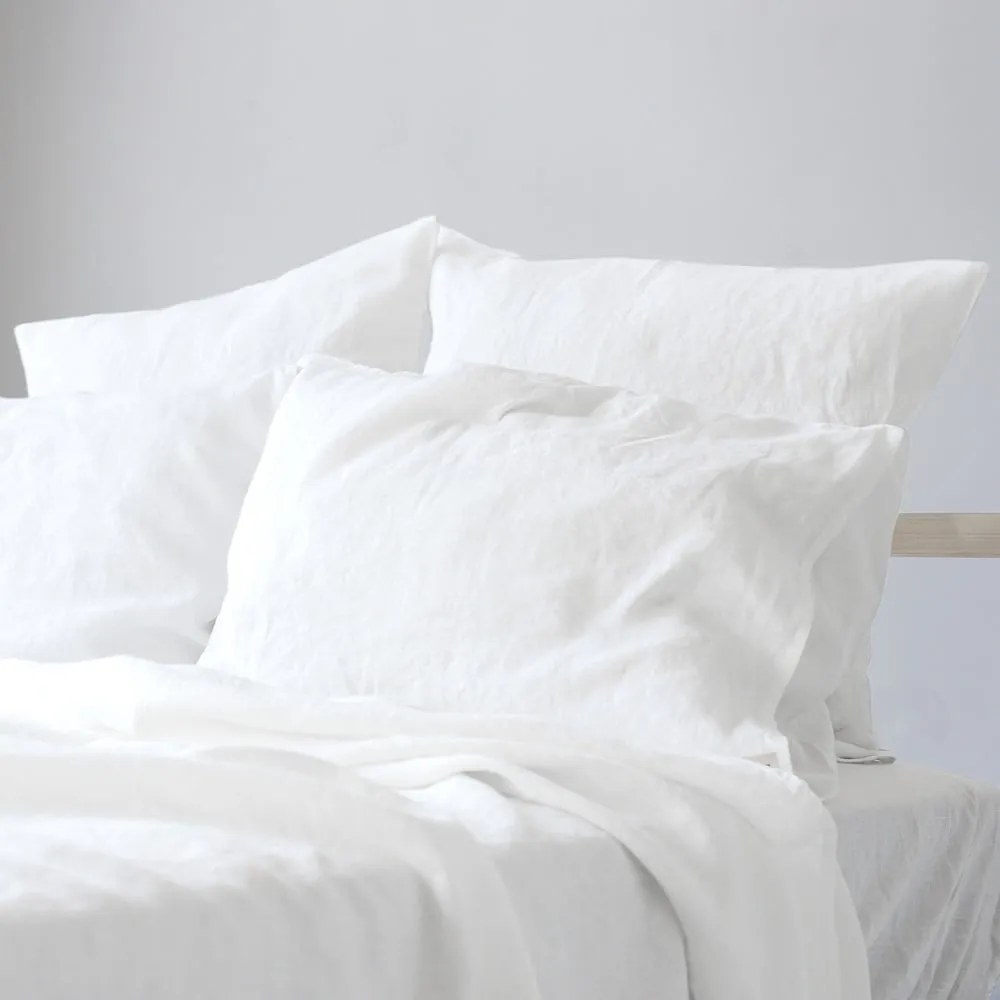 Fehér kétszemélyes hosszabbított lenkeverék ágyneműhuzat 200x220 cm – Linen Tales