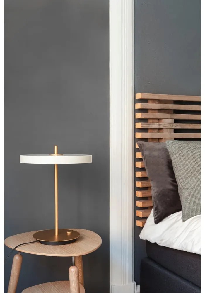 Fehér LED szabályozható asztali lámpa fém búrával (magasság 41,5 cm) Asteria Table – UMAGE