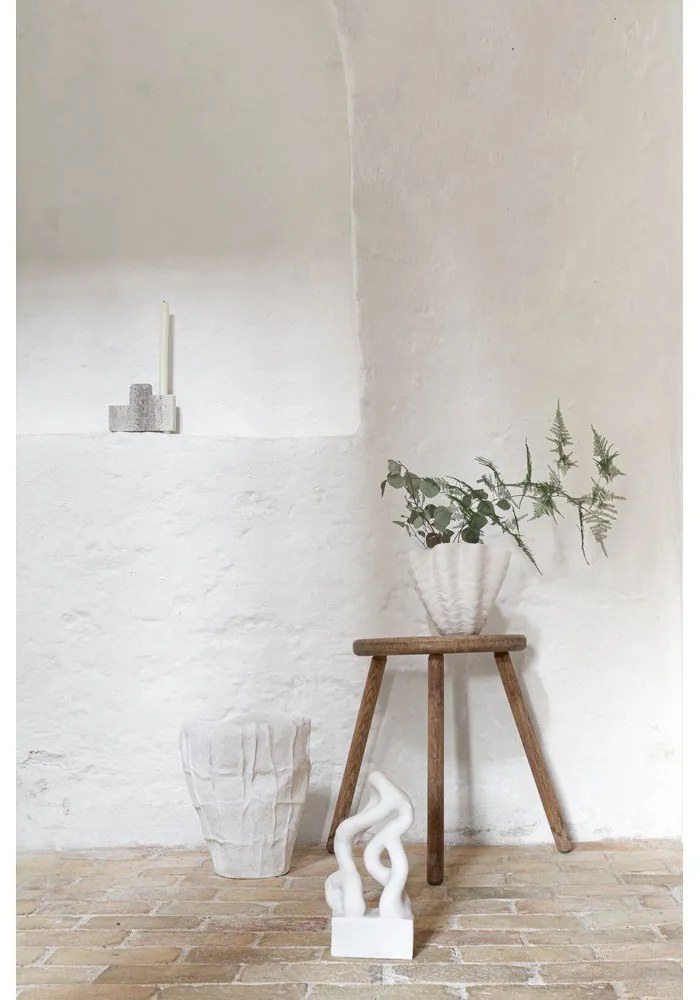 Fehér poligyanta váza (magasság 22 cm) Shell – Mette Ditmer Denmark