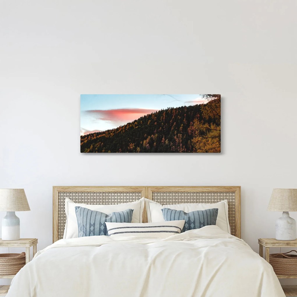 Kép a domb fölött (120x50 cm)
