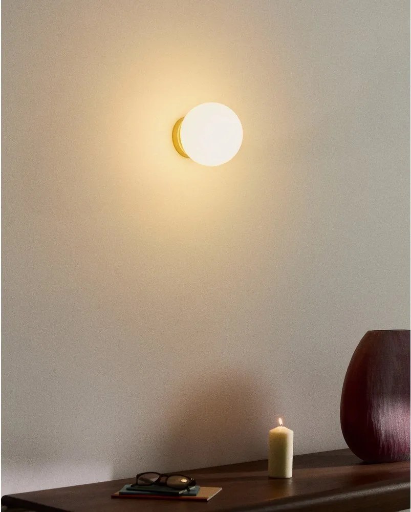 Fehér-aranyszínű fali lámpa ø 15 cm Brisia – Kave Home