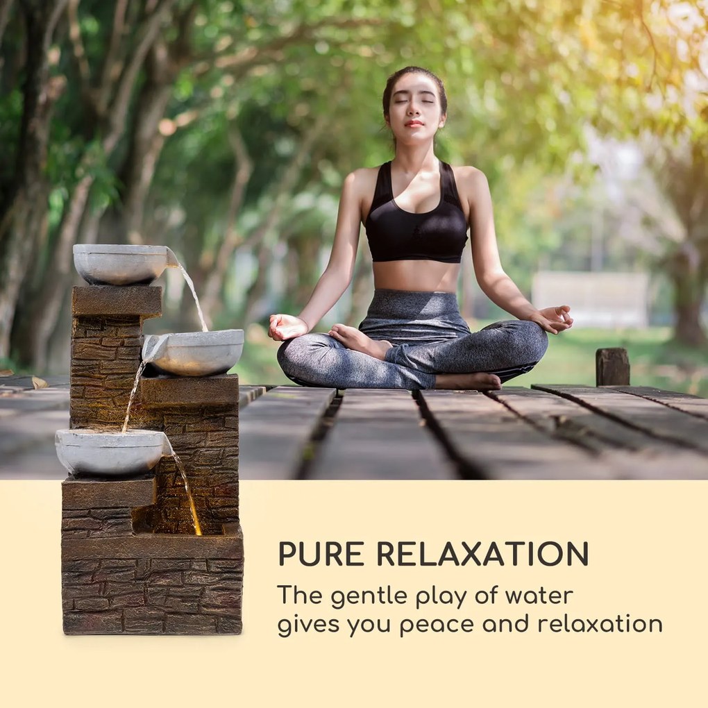 Blumfeldt Fez, szoláris szökőkút, LED, 34 × 76 × 36 cm (SZ × M × M), polirezin