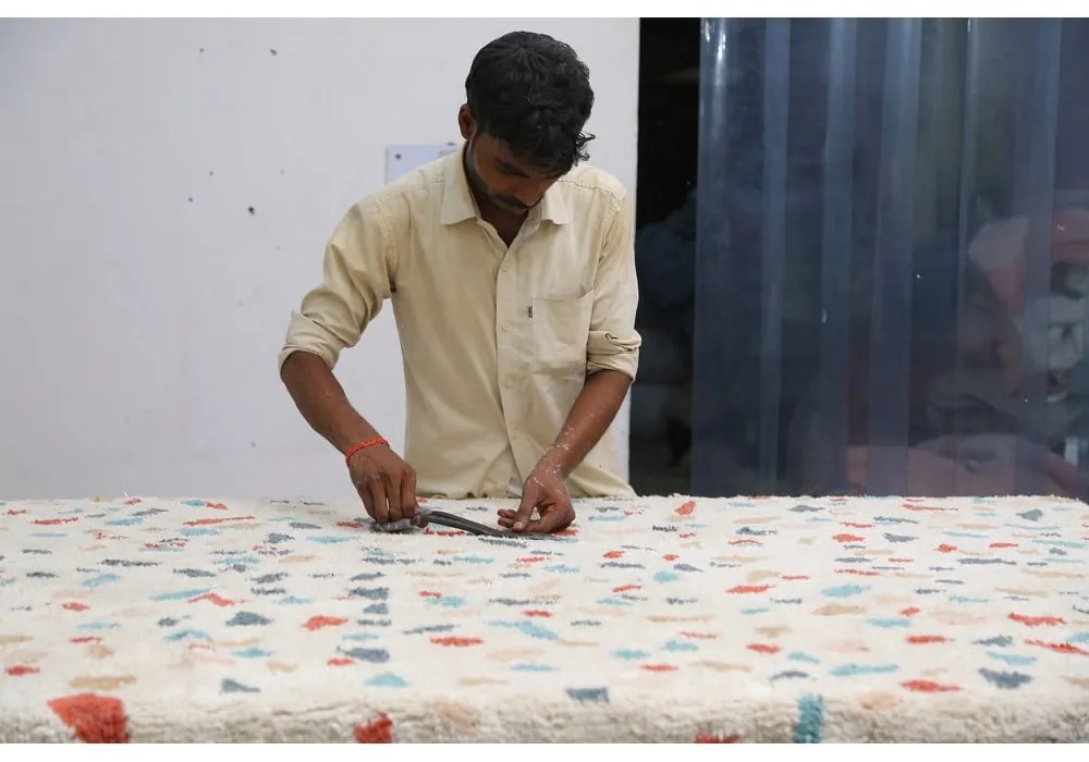 Krémszínű mosható kézi szövésű pamut szőnyeg 140x200 cm Terrazzo Marble – Lorena Canals