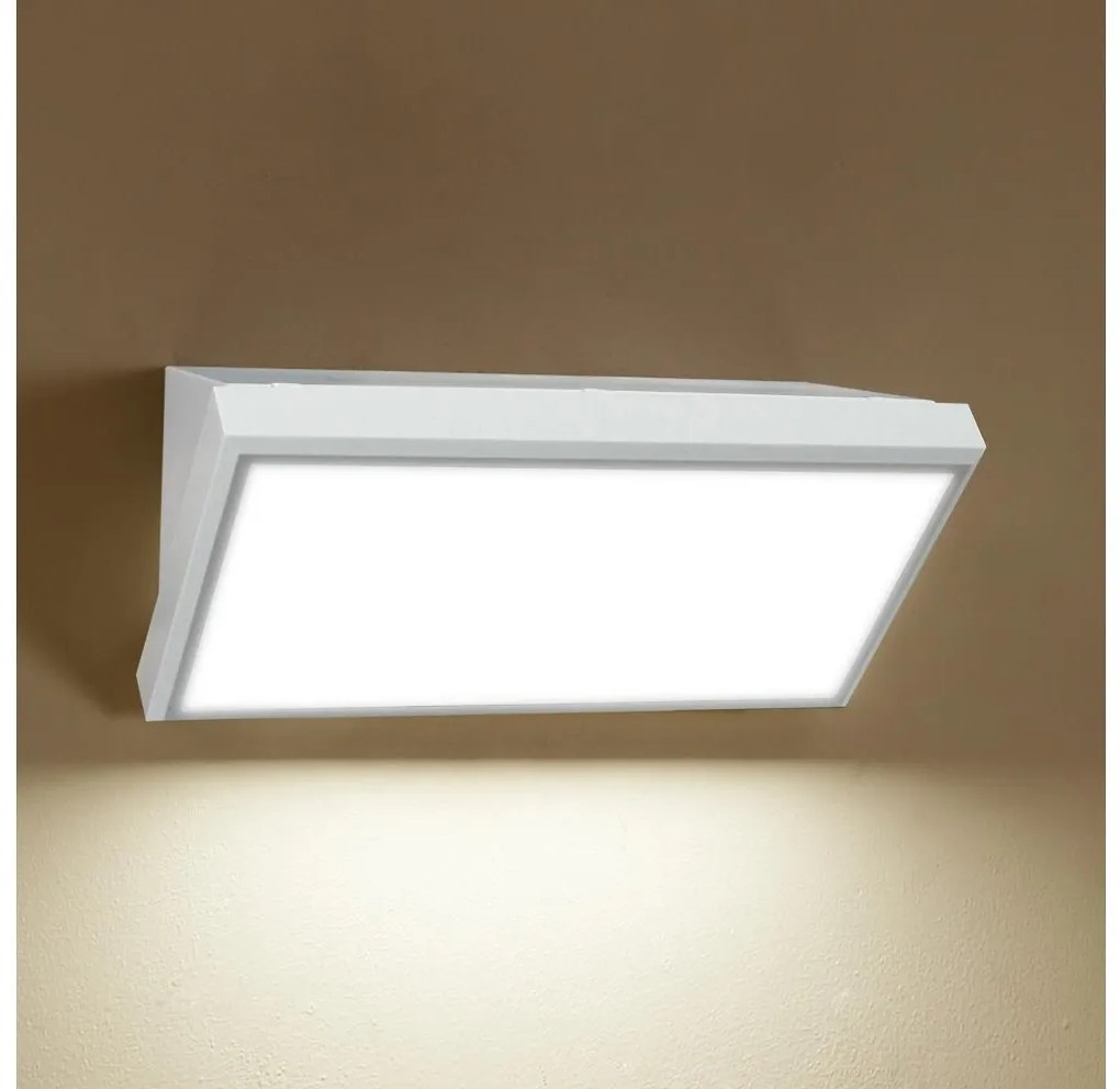 Brilagi Brilagi-LED Kültéri fali lámpa érzékelős TRIANGLE LED/20W/230V fehér IP65 BG1705