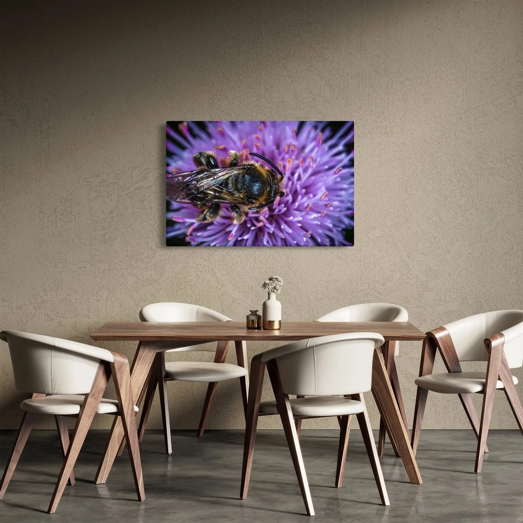 Méh a virágon képe (90x60 cm)