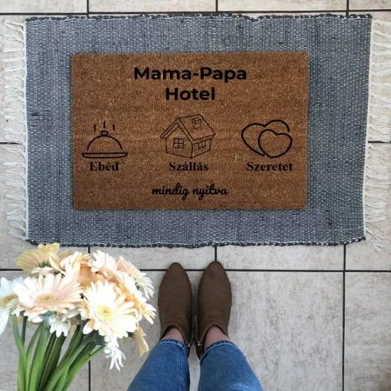 Mama, Papa hotel vicces feliratos kókusz lábtörlő - több méretben (Válassz méretet: 60*40 cm, Válassz szállítási opciót: Normál szállítást kérek)