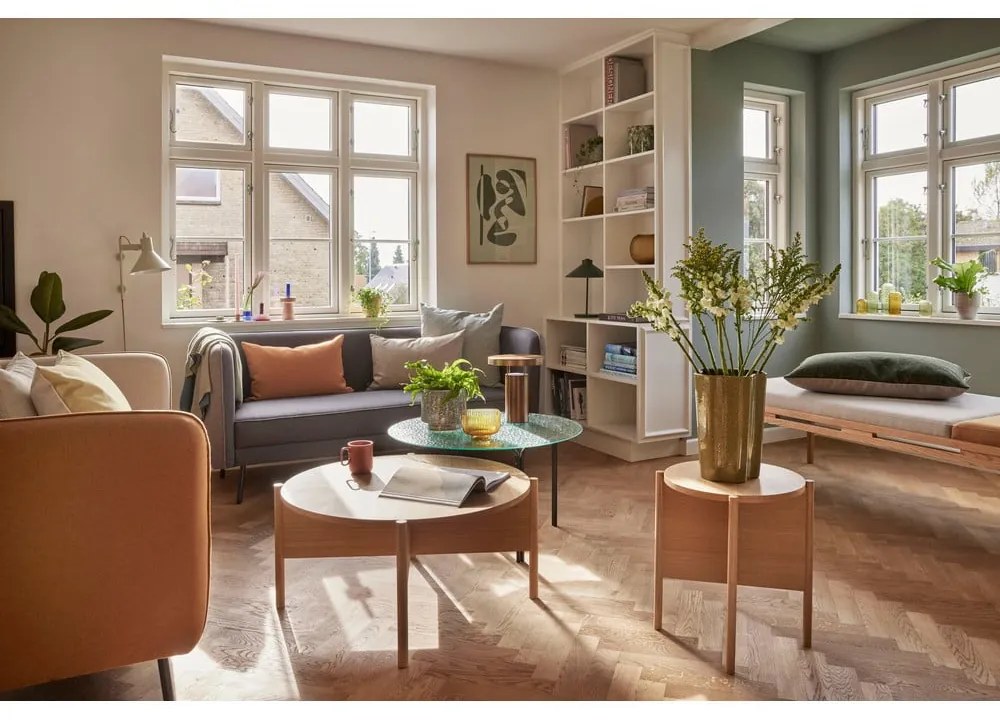 Fekete kerek dohányzóasztal üveg asztallappal ø 80 cm Orbit – Hübsch