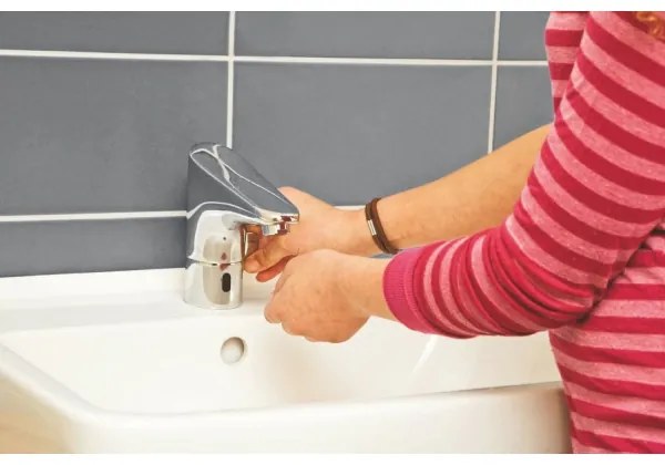 GROHE 36207001 - Elektronikus mosdócsaptelep EUROPLUS E DN 15 fényes króm