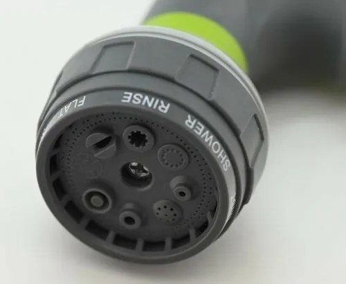 Garvia körkörös szórópisztoly 8 funkcióval és tartozékokkal, 4 db-os szett