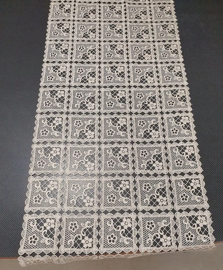 Gipszkarton Futófelület 40x85 Bézs Dekorációs Asztalhoz