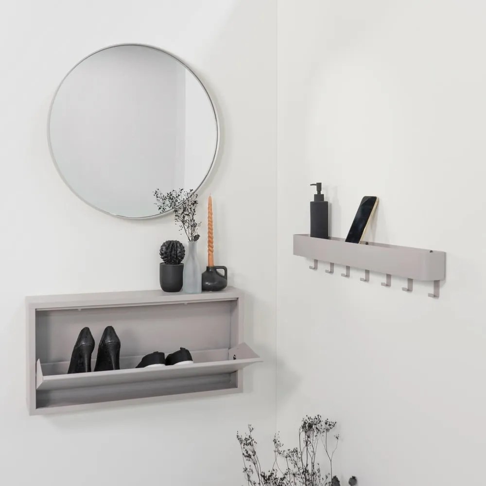 Szürkésbarna fém billenő ajtós cipőtartó 75x37,5x12,5 cm Billy – Spinder Design