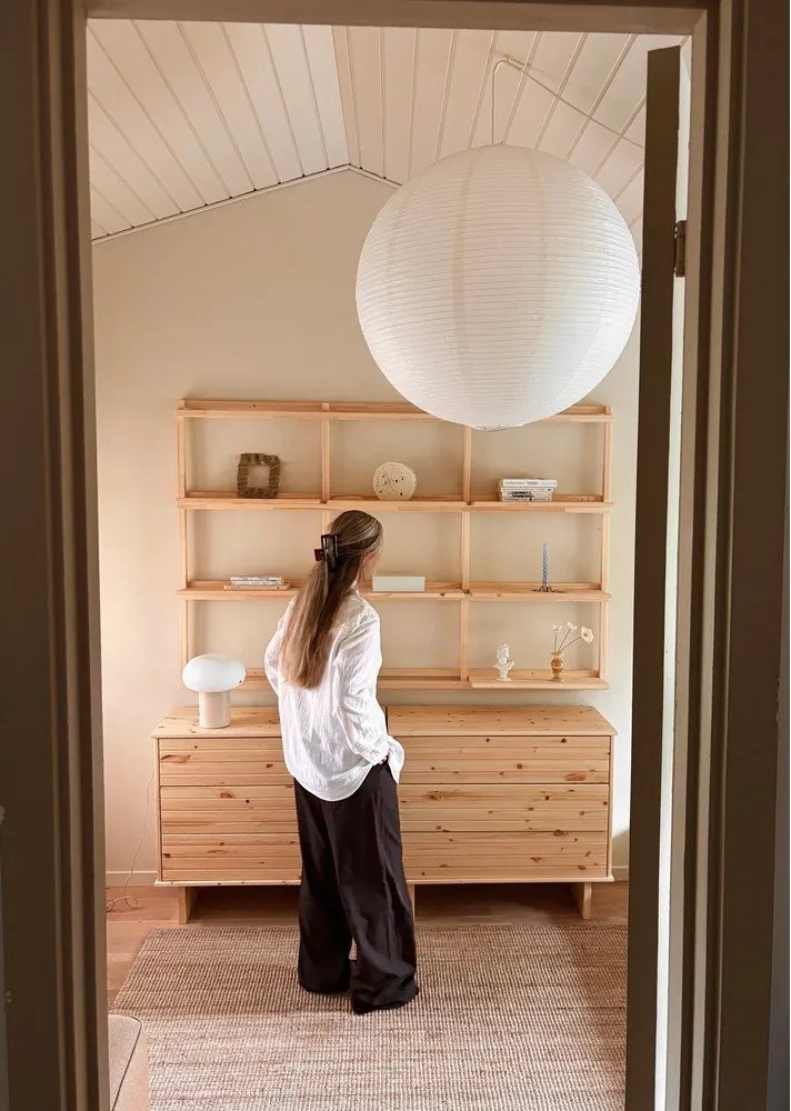 Natúr színű borovi fenyő fali könyvespolc 192x127 cm Groove – Karup Design