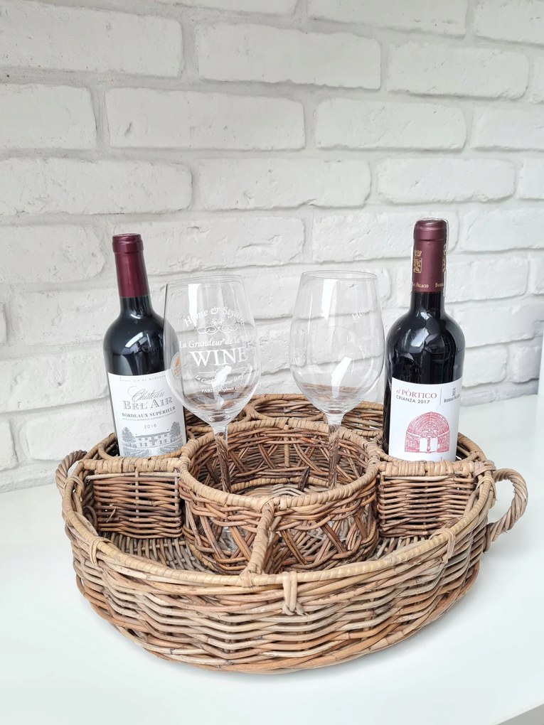 Rusztikus kerek tálca Hampton Rattan borhoz