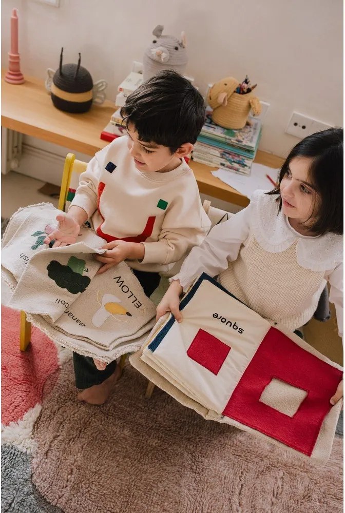 Szenzoros könyv Colours – Lorena Canals