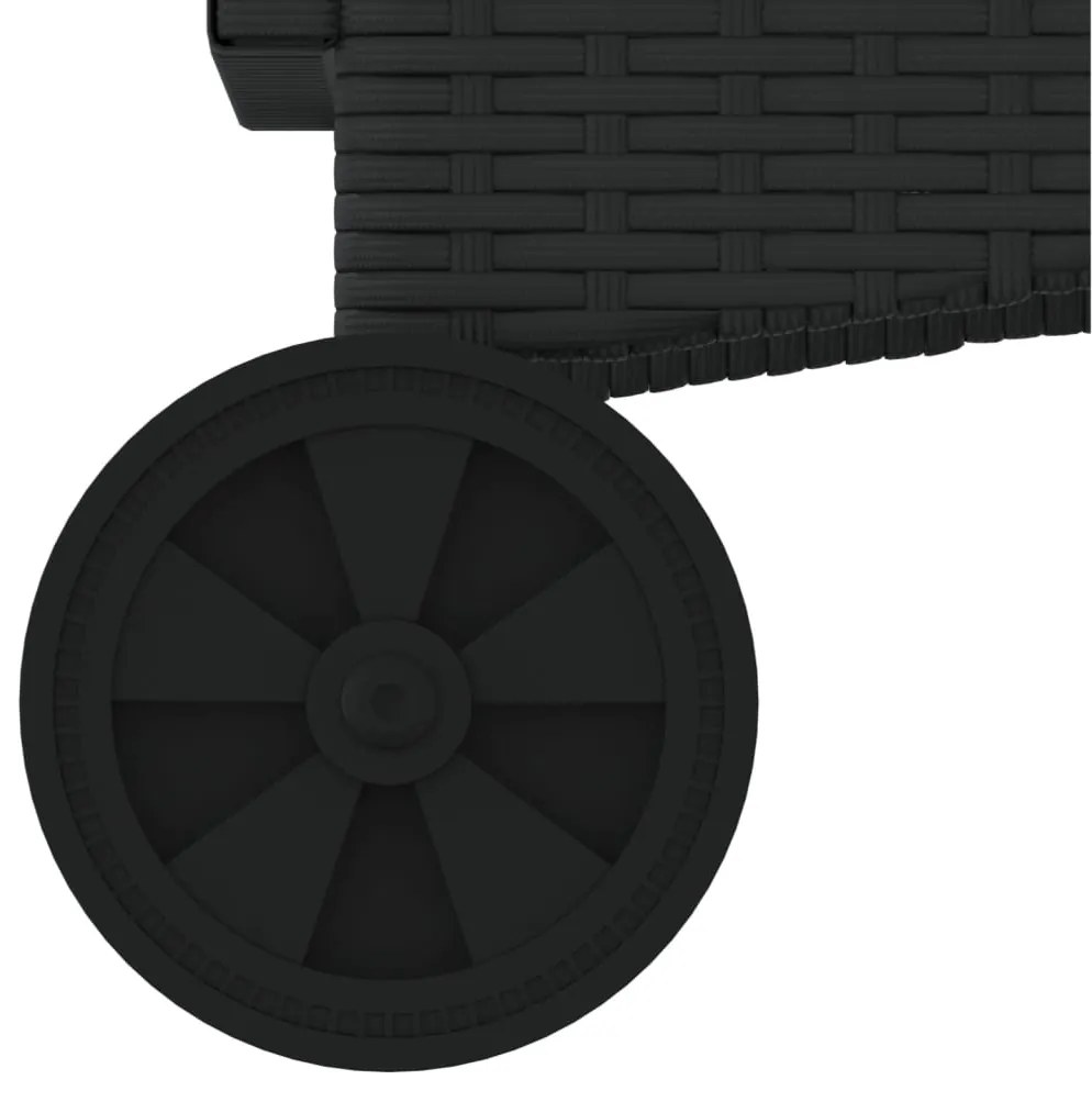 fekete polyrattan napozóágy kerekekkel és párnával