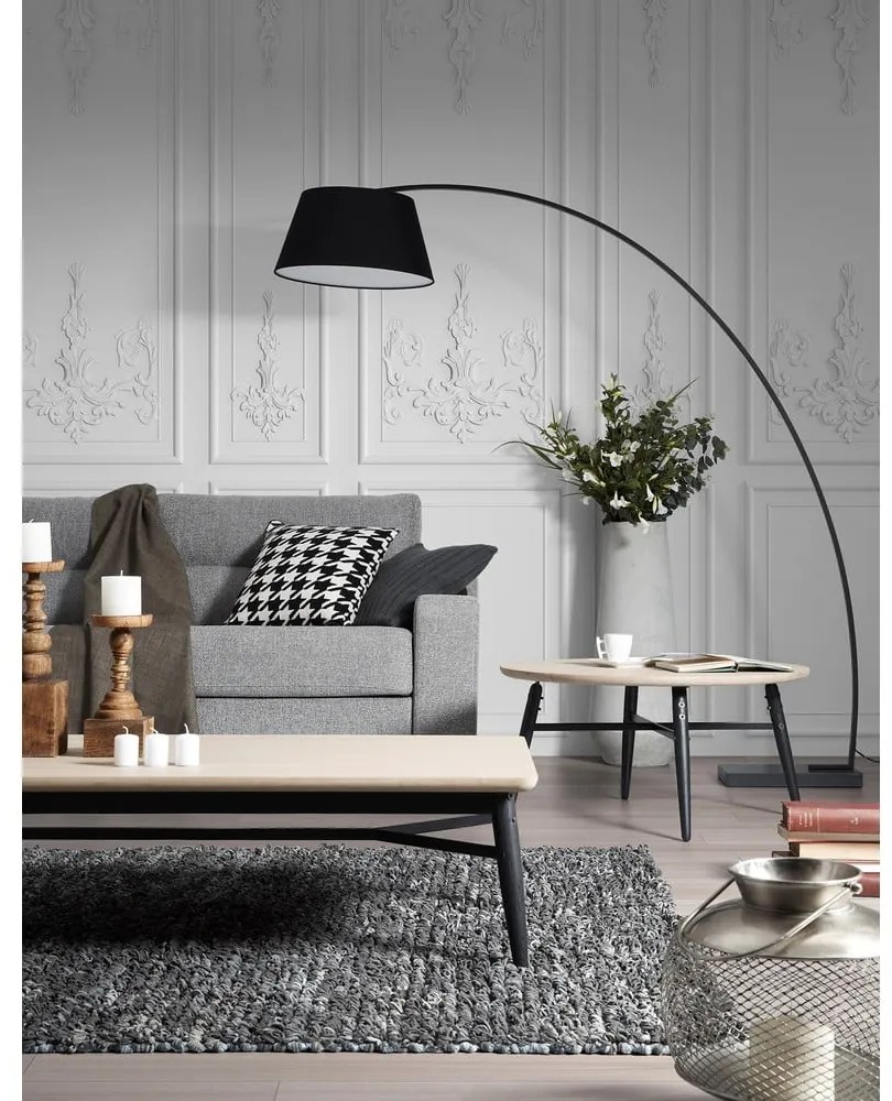 Fekete állólámpa textil búrával (magasság 210 cm) Juhe – Kave Home