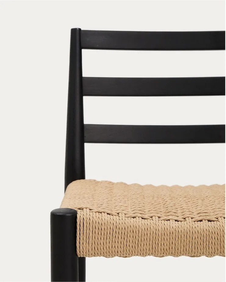 Fekete-natúr színű tölgyfa bárszék (ülésmagasság 65 cm) Analy – Kave Home