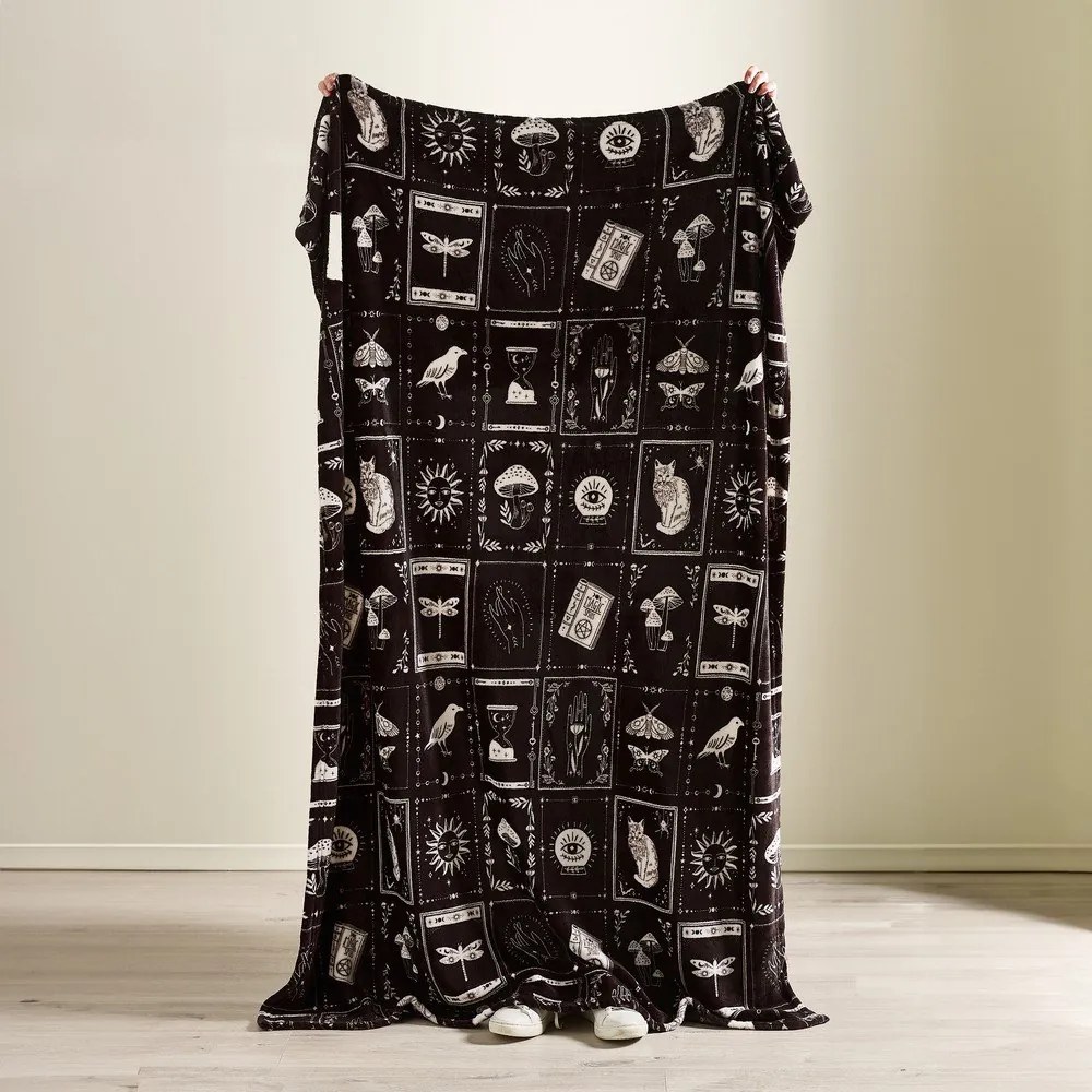 Fekete mikroplüss takaró Halloween mintával 130x170 cm Enchanted Witchcraft – Catherine Lansfield