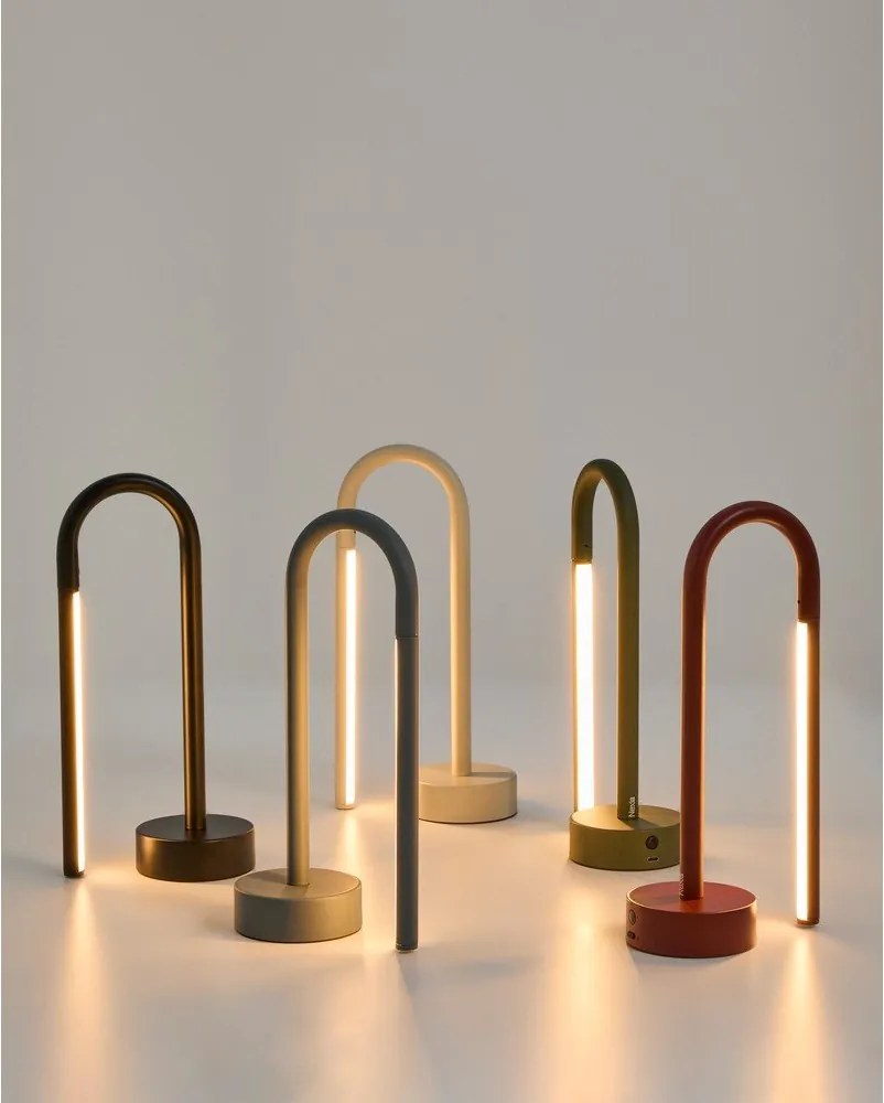 Zöld fém LED asztali lámpa (magasság 30 cm) Bow – Kave Home