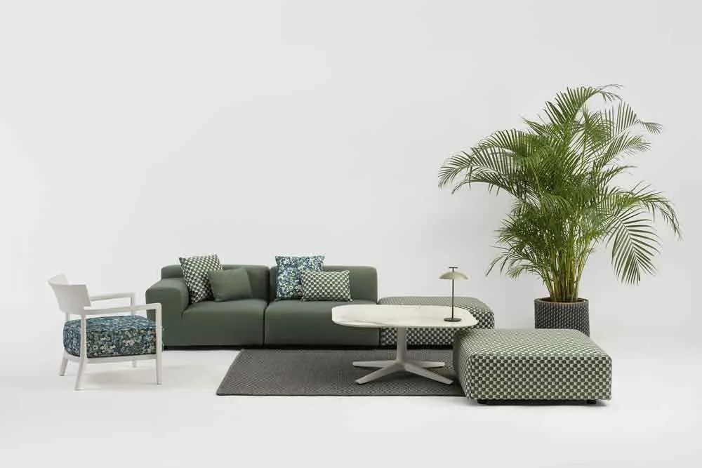 Kartell Liberty dizájner kerti kanapé OBI CHECK puffal – stílus és kényelem a teraszon szín: borostyán