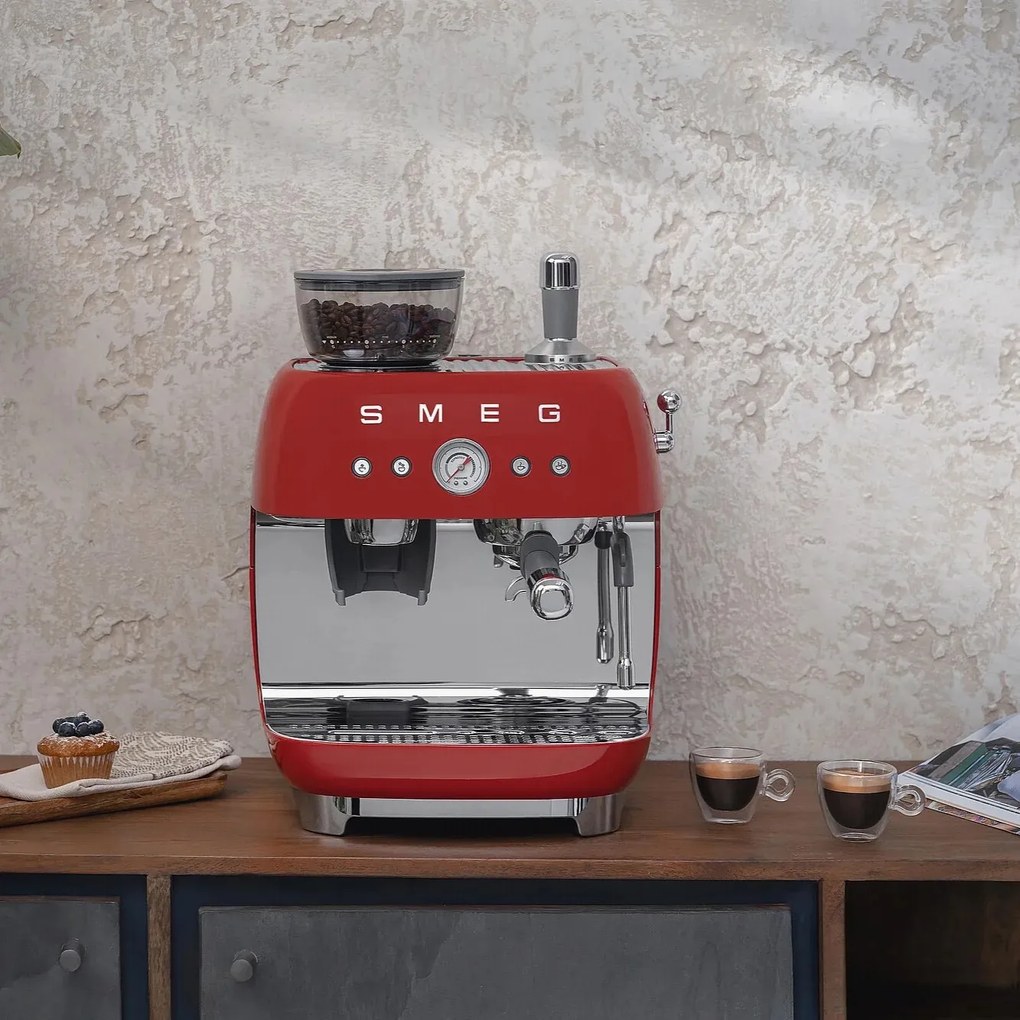 SMEG 50-es retro stílusú EGF03 karos kávéfőző kávédarálóval 2 csésze piros - Smeg