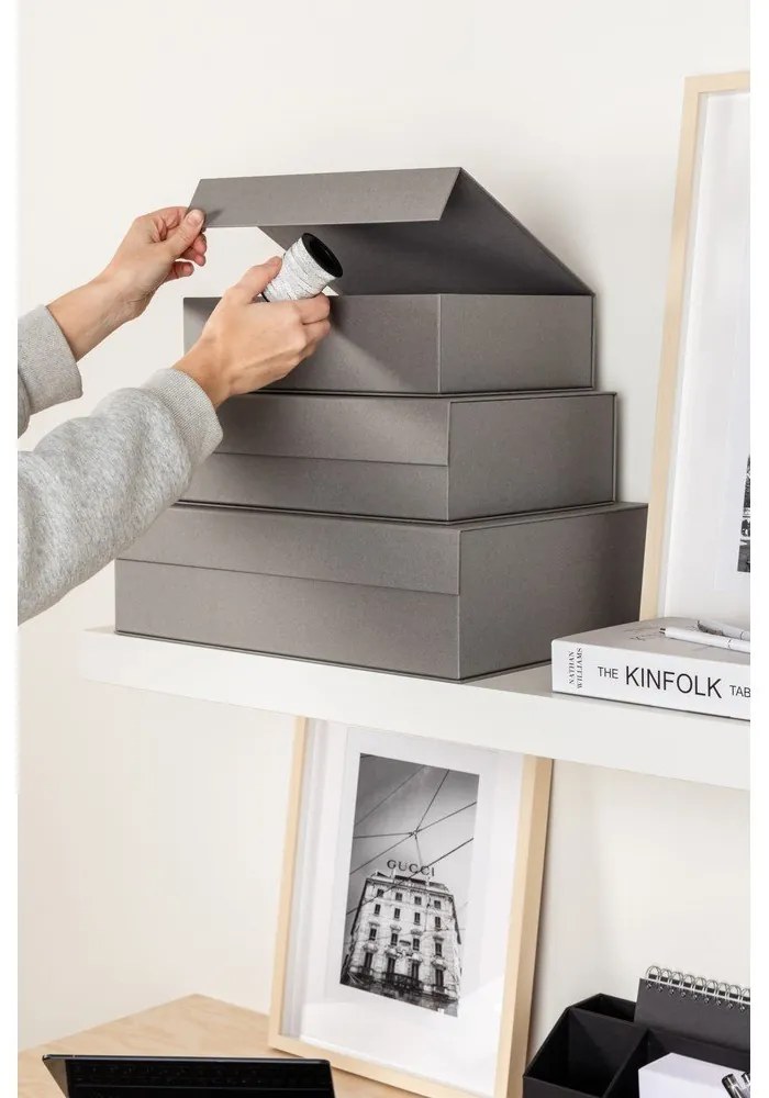 Szürke fedeles dekoratív karton tárolódoboz szett 3 db-os 42,5x29,5x13 cm Kian Paper Laminate – Bigso