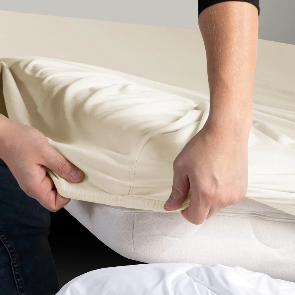 Fehér-krémszínű gumis jersey lepedő 200x200 cm Amber – Restilo