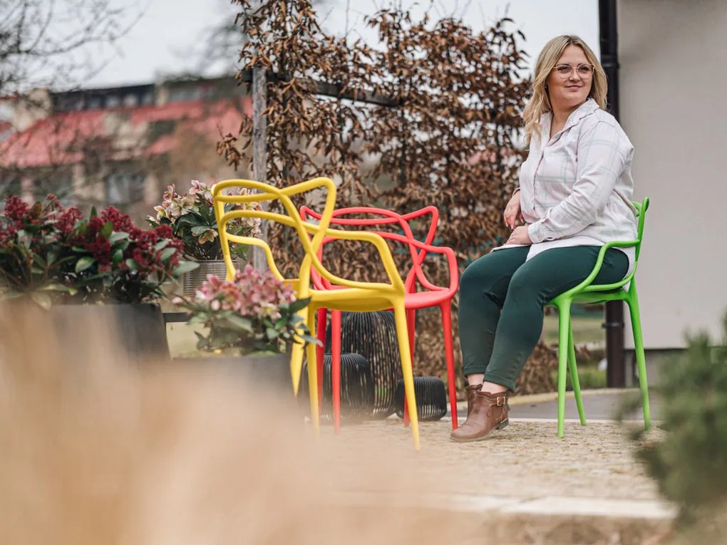 AKCIÓ Világossárga műanyag szék KATO II. osztály